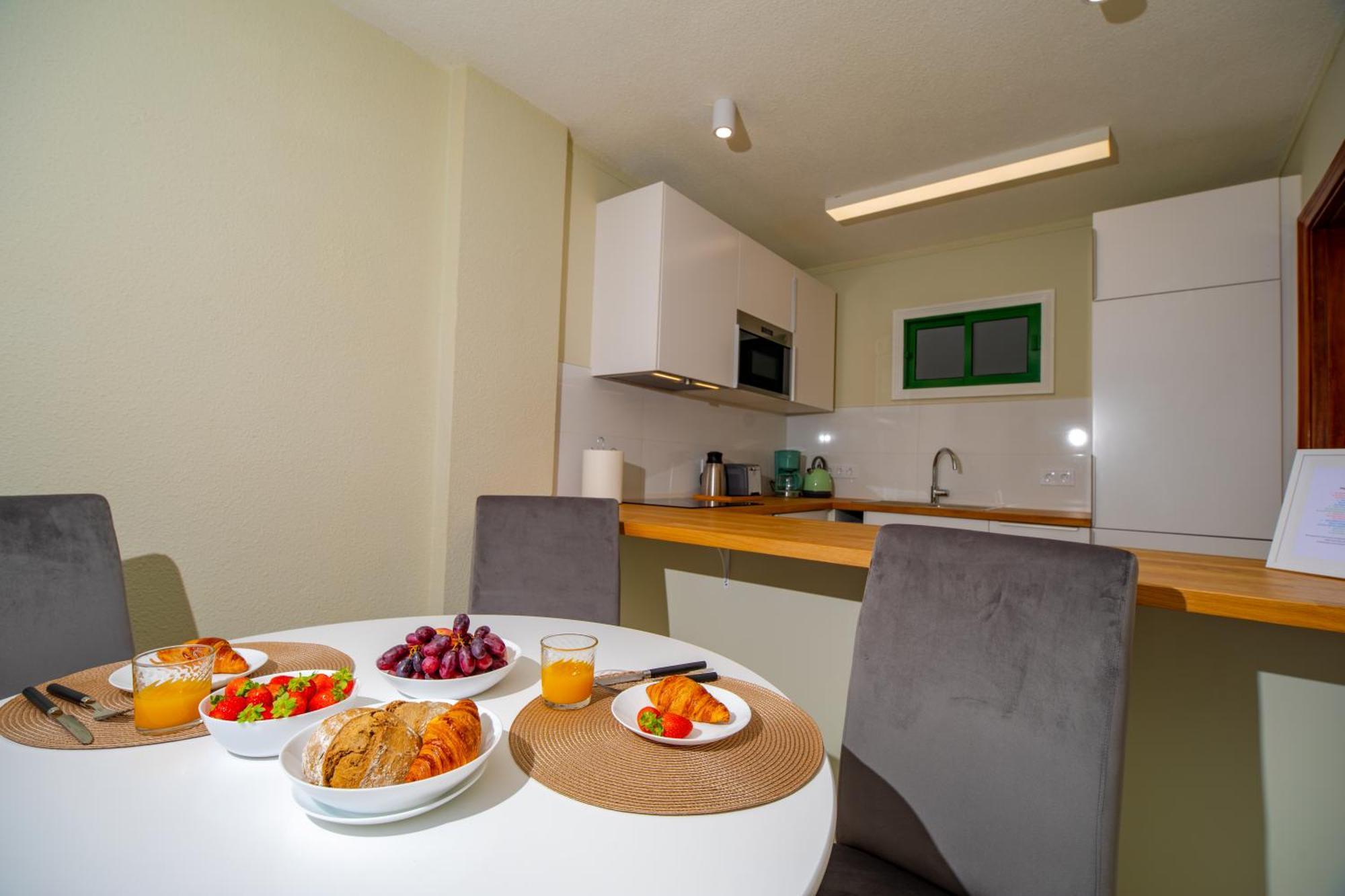 1 Bedroom For 4 People With Pool Apartment Puerto de la Cruz (Tenerife)